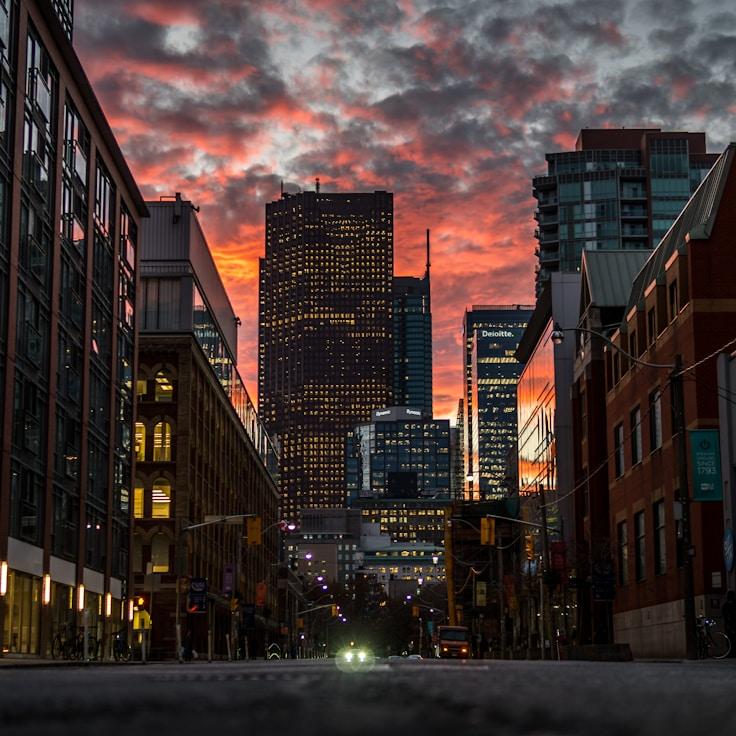 Emily Bennett - Expat family life guide in United Kingdom